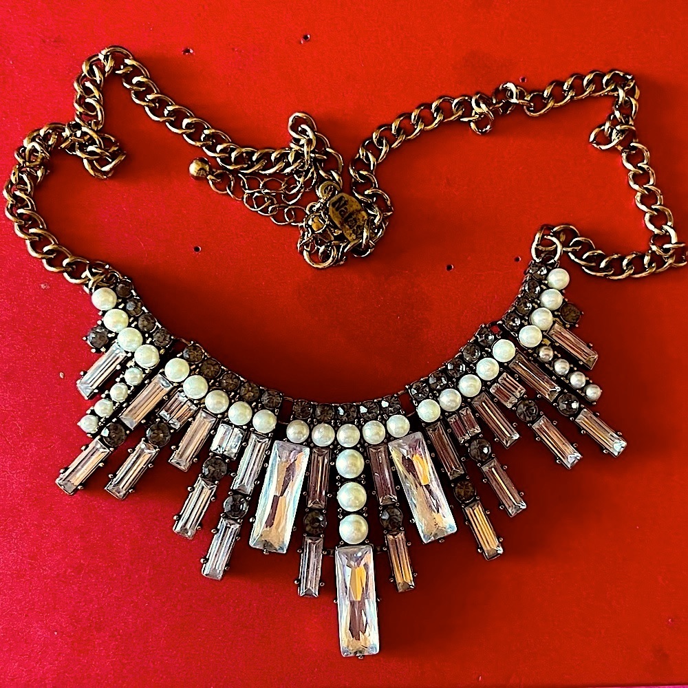 NEW NORDSTROMS DRESSY NECKLACE
